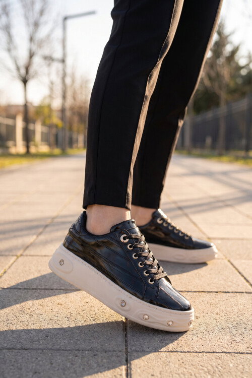 Taş Detaylı Bağcıklı Sneaker Kalın Rahat Tabanlı Siyah Cilt Şık Kadın Casual Yürüyüş Ayakkabı 431179 