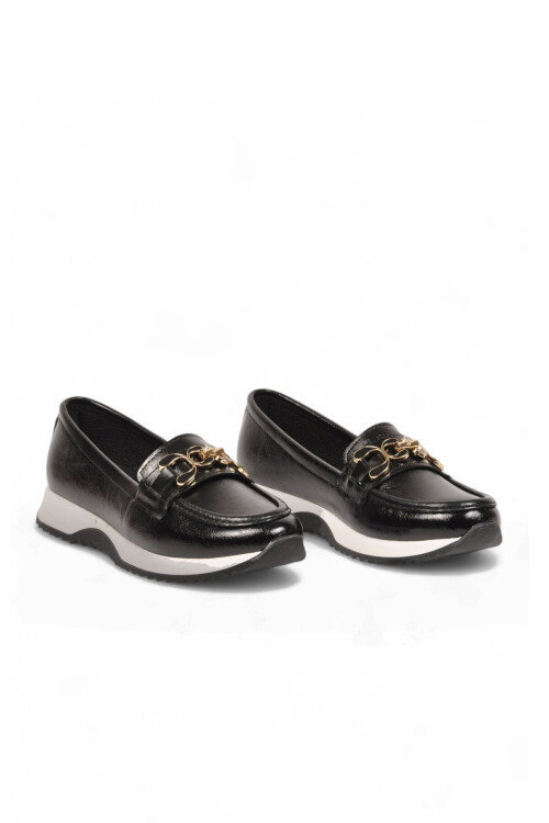 Tokalı Şık Hafif Rahat Kadın Siyah Kırışık Klasik Casual Ayakkabı Loafer 062 Z