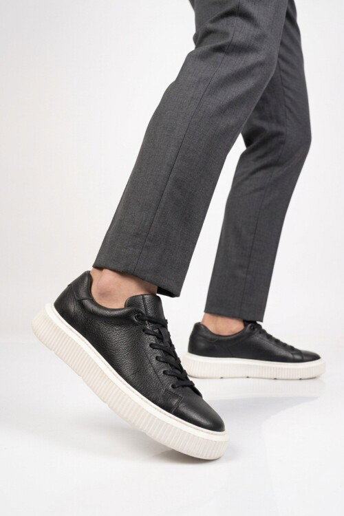 Kauçuk Tabanlı Bağcıklı Sneaker Siyah-Beyaz Hakiki Deri Erkek Casual Ayakkabı HZ1458-2049