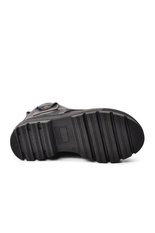 حذاء تقويمي للعظام أسود مموه للأولاد 2301003 P