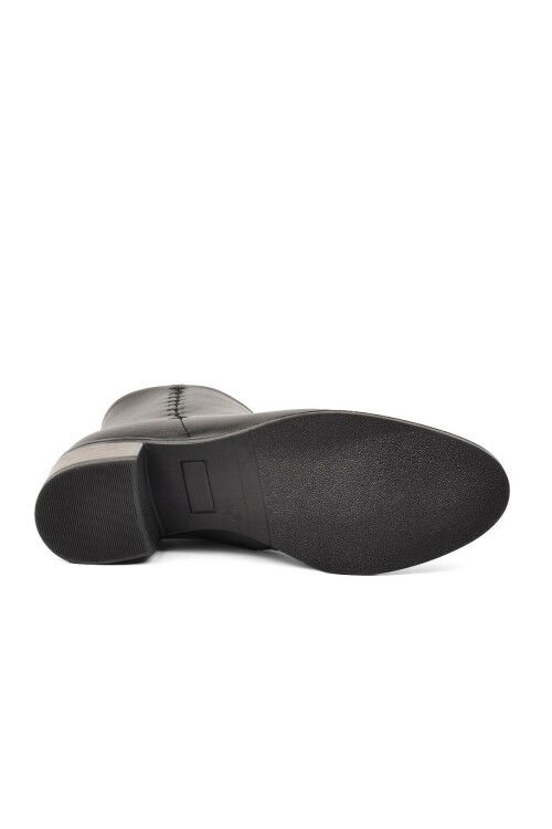 حذاء نسائي تشريحي من الجلد الطبيعي باللون الأسود 8091 Z