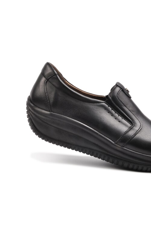 Siyah Hakiki Deri Anatomik Kadın Casual Ayakkabı 8628 Z