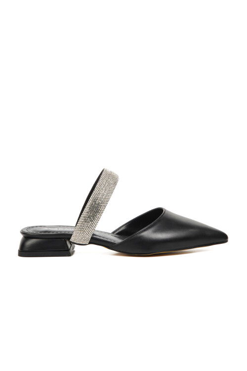 حذاء سهرة نسائي مطرز بالحجر الأسود 417578 Z