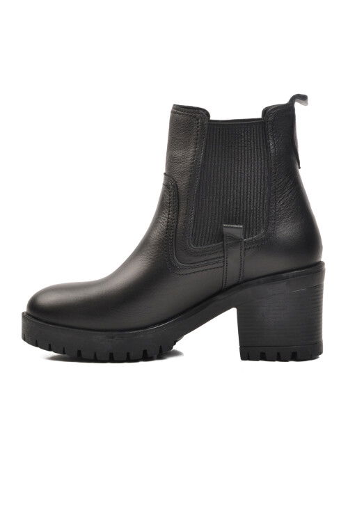 حذاء نسائي تشريحي من الجلد الطبيعي باللون الأسود 9826 Z