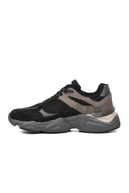 Black-Smoked Mens Sneaker 588 New York M