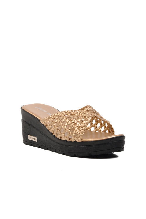 شبشب نسائي بكعب إسفيني ذهبي PC-3529 Z