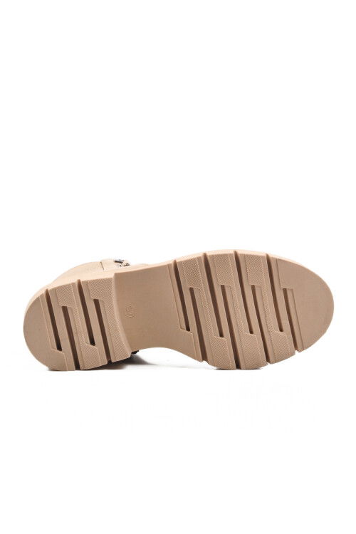 حذاء نسائي كريمي PC-54360 Z