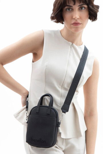 Black Womens Hand and Shoulder Bag BNT-1625
