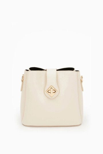 Cream Patent Leather Womens Shoulder Bag 930167