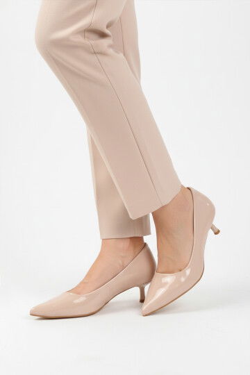 Beige Patent Leather Light Womens Thin Short Heeled Shoes 458343 Z