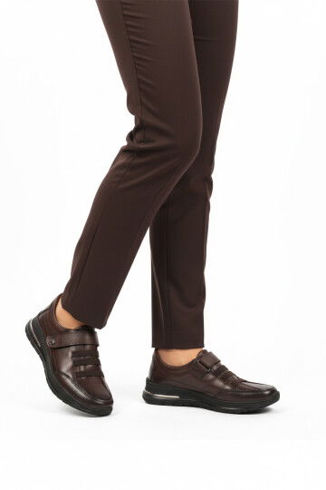 Brown Velcro Genuine Leather Womens Casual Shoes 058-Ç Z