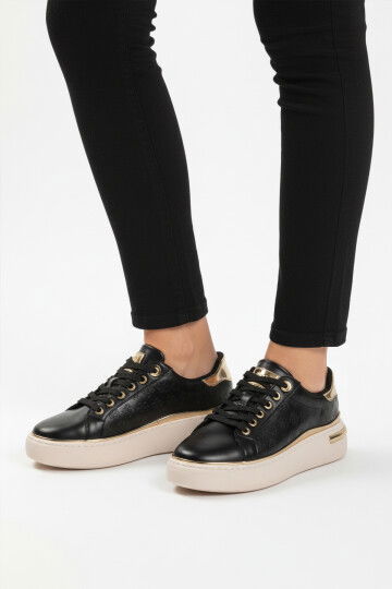 Black Laced Lightweight Flexible Womens Sneaker Lady 028 Z