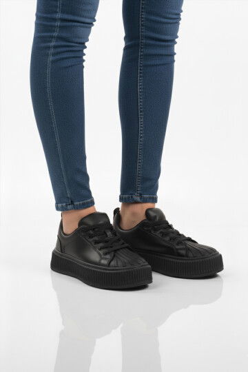 Black Lace-Up Unisex Sneakers Grov 410 G