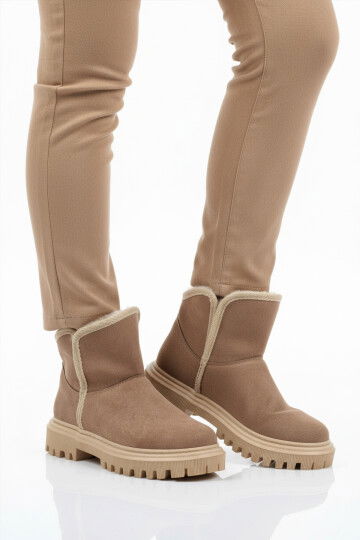 Vizon Süet İçi Kürklü Soğuğa Dirençli Kaymaz Kadın Bot 548038 Z