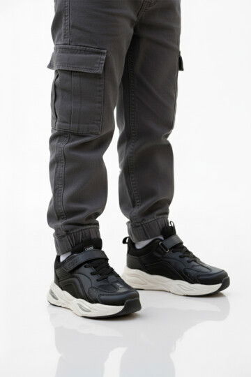 Siyah Beyaz Cırtlı Hafifi Erkek Çocuk Spor Ayakkabı Toti Cilt F