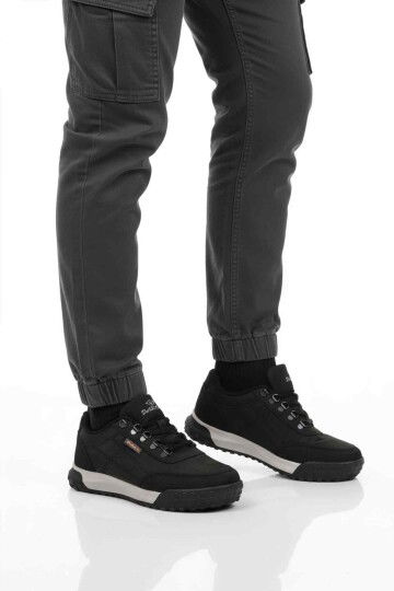 Siyah Beyaz Kaymaz Taban Erkek Outdoor Ayakkabı 05 M