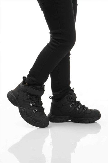 Siyah Kürklü Soğuğa Dirençli Kaymaz Erkek Çocuk Bot 2090 P