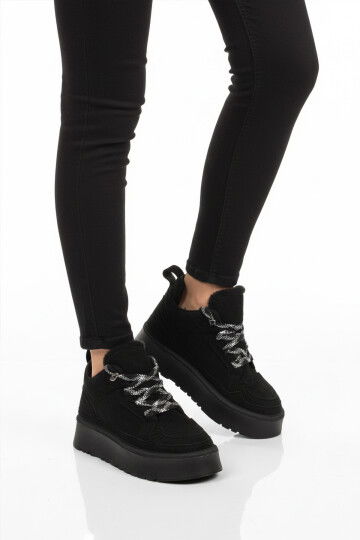 Siyah Süet Polarlı Bağcıklı Kaymaz Kadın Bot 2613 Z