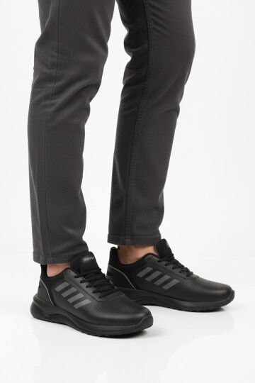 Siyah Bağcıklı Hafif Esnek Erkek Spor Ayakkabı Nereus M