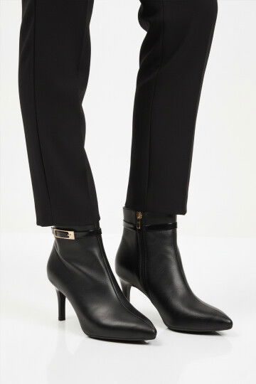 Siyah İçi Polarlı İnce Topuklu Fermuarlı Kadın Bot 2611 Z