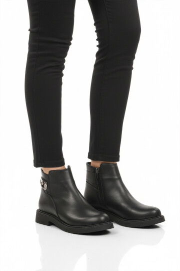 Siyah İçi Kürklü Kaymaz Taban Soğuğa Dirençli Kadın Bot PC-55161 Z