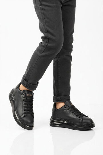 Siyah Bağcıklı Cilt Hafifi Unisex Sneaker 628 G