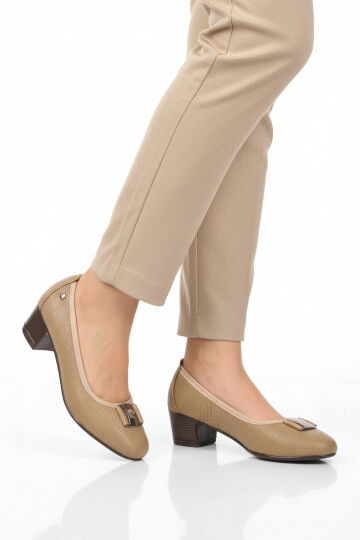 Bej Kadın Kısa Topuklu Ayakkabı PC-54940 Z