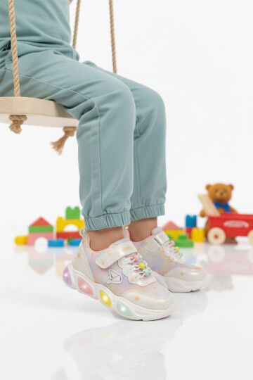 Beyaz Cırtlı Işıklı Hafif Kız Çocuk Spor Ayakkabı 1998 P