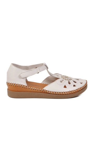 Beyaz Cırtlı Hafif Kadın Günlük Sandalet PC-54518 Z