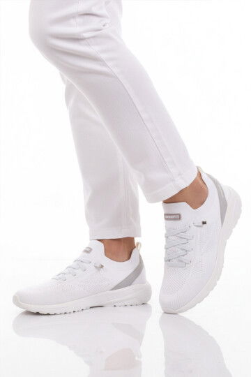 Beyaz Fileli Hafif Esnek Bağcıklı Erkek Spor Ayakkabı Bst-646 M