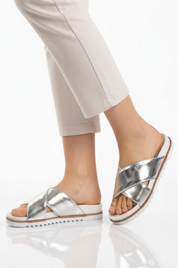 Gümüş Çapraz Bantlı Hafif Kadın Günlük Terlik PC-54601 Z