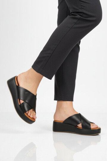 Siyah Çapraz Bantlı Kadın Topuklu Terlik PC-54641 Z