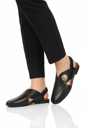 Siyah Hakiki Deri Kadın Sandalet 604 Z