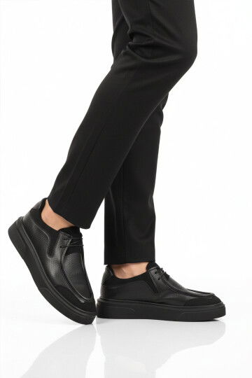 Siyah Bağcıklı Erkek Casual Ayakkabı 586 M