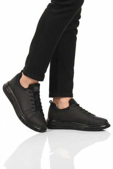 Siyah Lastik Bağcıklı Erkek Sneaker Balase M