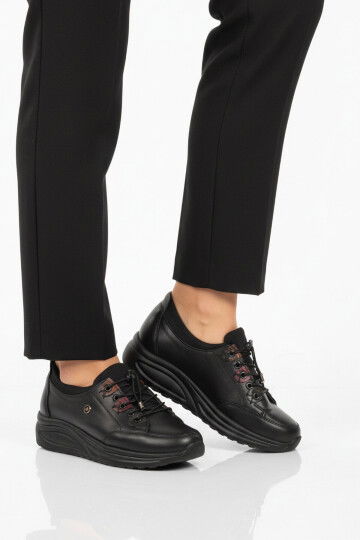 Siyah Hakiki Deri Anatomik Kadın Casual Ayakkabı 2660 Z