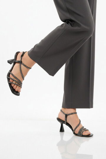 Siyah Taş İşlemeli Kadın Abiye Ayakkabı 655481 Z