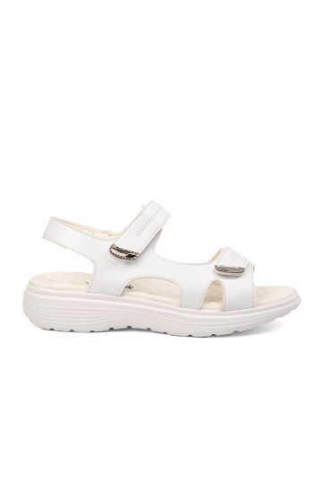 White Womens Flat Sandals 336 Z
