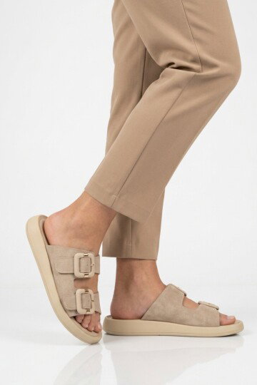 Bej Süet Çift Bantlı Hafif Kadın Terlik 513089 Z