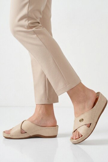 Bej Topuk Jel Destekli Anatomik Kadın Terlik 09-063 Z