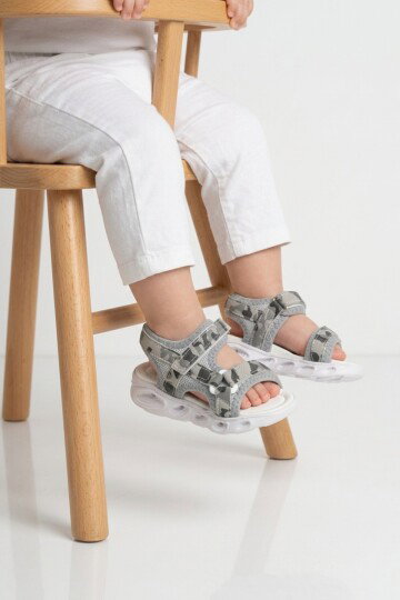 Gri Cırtlı Işıklı Hafif Bebek Sandalet Sage B