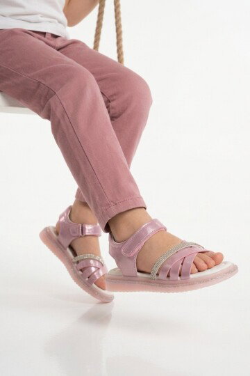 Pembe Yumuşak Taban Hafif Cırtlı Kız Çocuk Sandalet Maya F