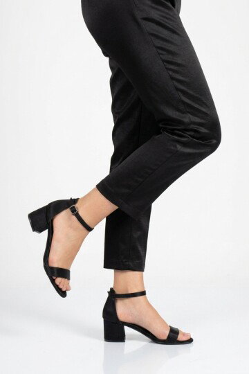 Siyah Saten Kadın Topuklu Abiye Ayakkabı 325157 Z