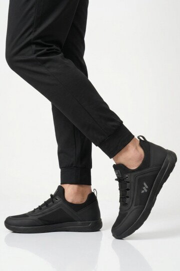 Siyah Hafif Esnek Kilit Bağcıklı Erkek Spor Ayakkabı Bertina M