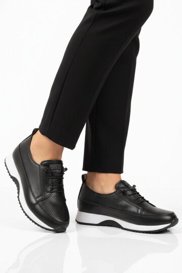 Siyah Lastik Bağcıklı Hafif Kadın Casual Ayakkabı 060 Z