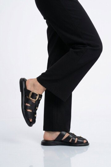 Siyah Yumuşak Tabanlı Önü Kapalı Kadın Terlik 322224 Z