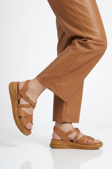 Taba Hafif Yumuşak Tabanlı Cırtlı Kadın Sandalet 492142 Z