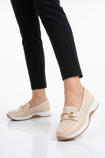 Tokalı Hafif Rahat Kadın Bej Klasik Casual Ayakkabı Loafer 067 26K Z