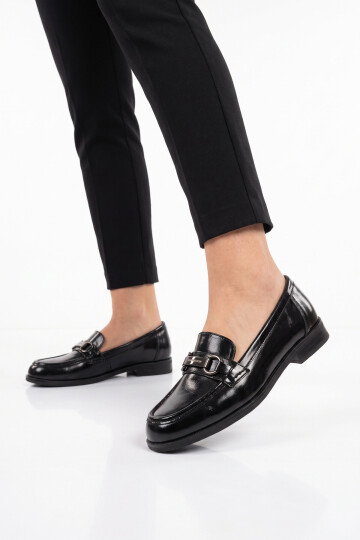 Tokalı Şık Rahat Loafer Ayakkabı Siyah Parlak Kadın Klasik Casual Ayakkabı PC-56058