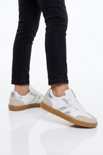 Beyaz-Gümüş Bağcıklı Hafif Rahat Unisex Yürüyüş ve Spor Ayakkabı Sneaker 234750